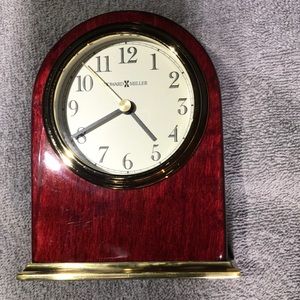 Howard Miller tabletop/desk clock
